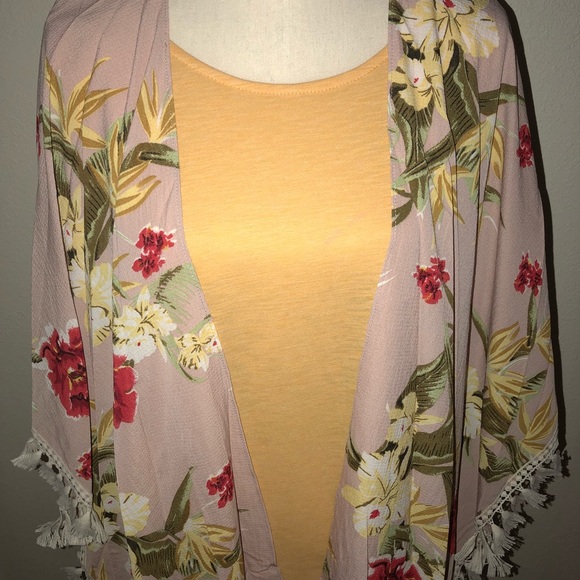 Umgee floral tassel fringe kimono - Picture 4 of 4